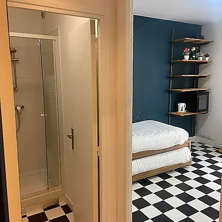 Kiez Hotel *